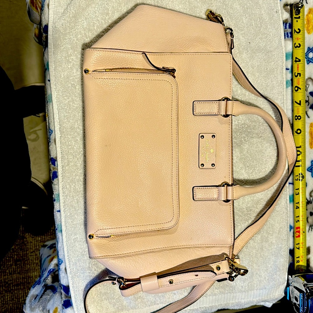 Kate Spade pale pink Handbag zipper closure, 2 pockets